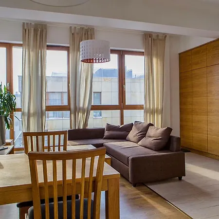 Διαμέρισμα Rent - Quattro Towers 14/69